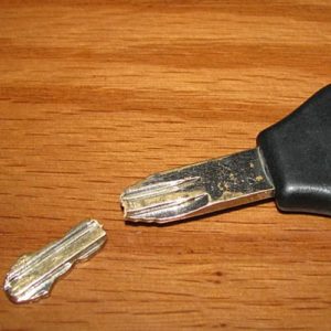 Locksmith Portland auto broken key extraction